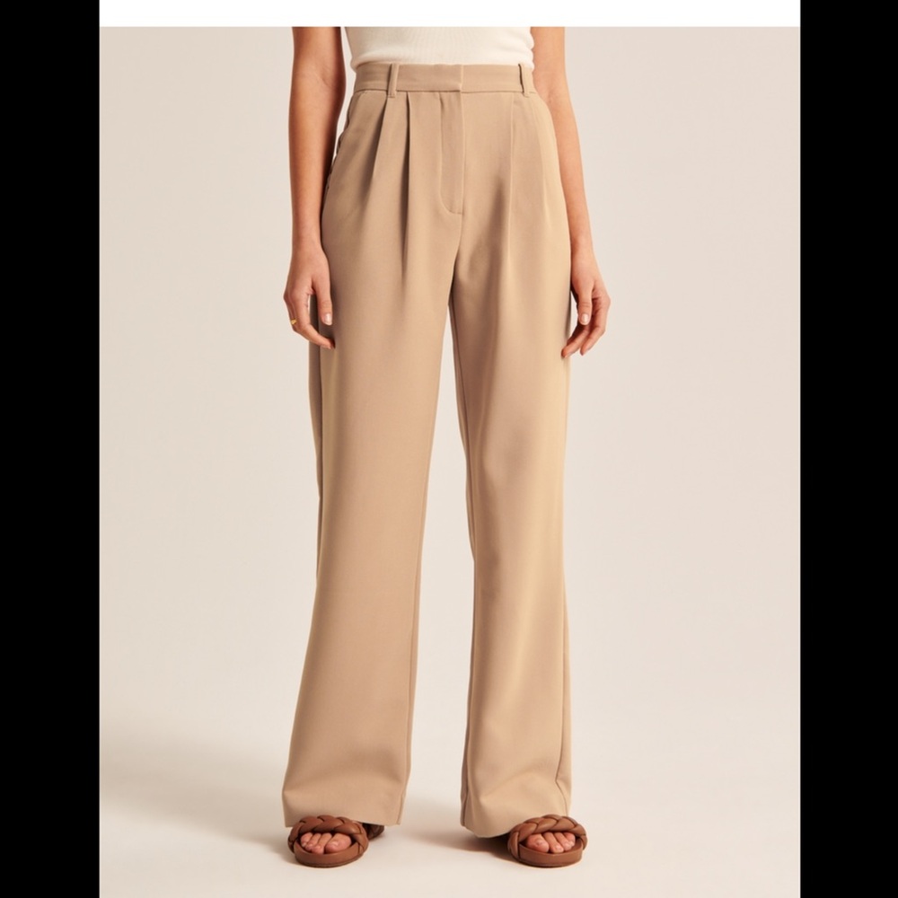 Abercrombie & Fitch Tailored Straight Pant